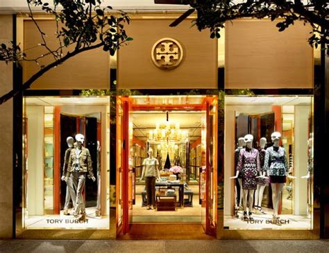 tory burch canada stores.